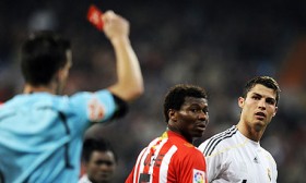 Cristiano-Ronaldo-sees-re-001