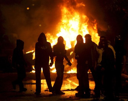 Gallery-Riots-in-Athens-R-001