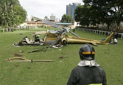 Helicopter crash sao paulo Images of the helicopter after the horrific crash which took the life the pilot and seriously injured the pilot