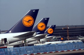 Lufthansa Airlines pilots call off strike 