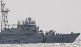 hunt for sailors by South Korean ships nationalturk Hunt goes on for the missing sailors after South Korean boat sank yesterday.