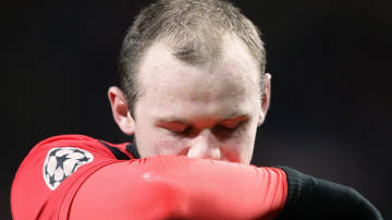 rooney being taken off - nationalturk Disappointed Rooney - Photo by: AP / Jon Super