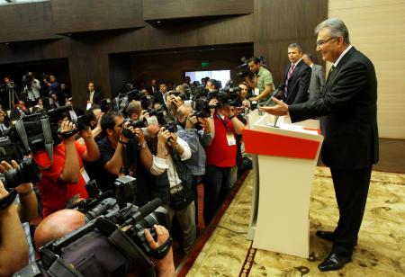 Deniz Baykal during the press conference in which he announced his resignation as leader of the Republican People's Party