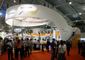 Nokia Siemens sees quarterly profit