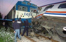 A big train crash in northwest Turkey