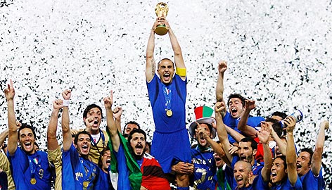 Itally 2006 world cup Italy celebrate after winning the World Cup 2006 against France in the Finals, a success which the Italian side want to repeat.