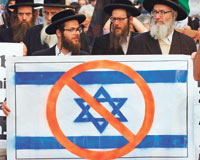 Orthodox Jews in Ottawa, Canada demonstrate against Israel’s attacks.