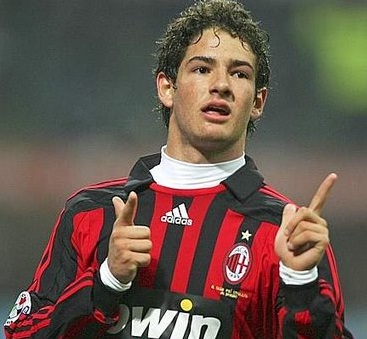 Manchester City Ready To Make €65 Bid For AC Milan's Alexandre Pato | NationalTurk