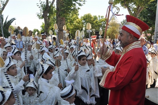 circumcision-turkey-akp-nationalturk-12567 Free circumcision surgery : Uniting the people or just giving them what they need
