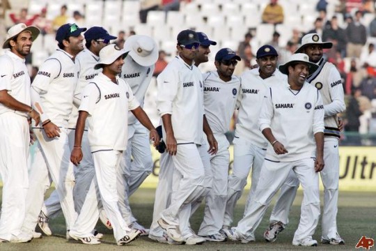 Indian cricket Team face danger of losing top spot in world rankings