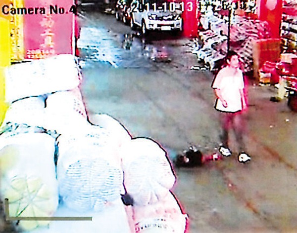 china-girl-run-over-nationalturk-0356 China Girl Run Over : When has China became so heartless?