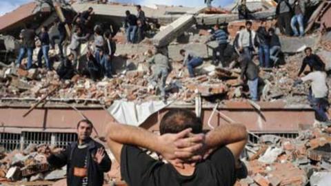 turkey-earthquake-van-nationalturk-5666 Turkey Earthquake 7.2 : Eastern province Van razed to the ground