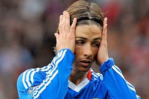 West Ham bids for Torres and Tevez rejected : How far can Fernando Torres fall ?