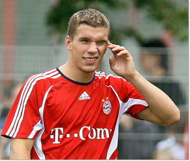 Lukas Podolski transfer to Arsenal at the end of season