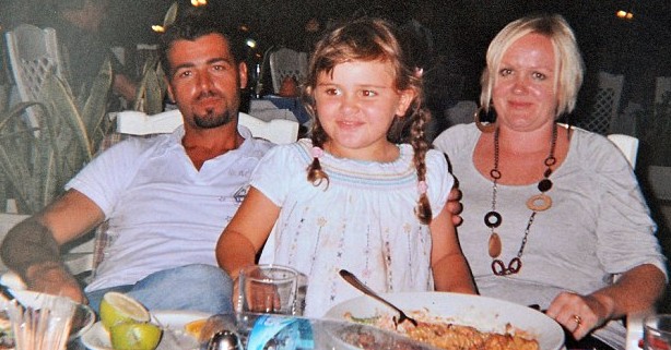 Louise Monaghan book: A Mother’s Journey into Syria to Rescue the Daughter Abducted by Her Violent Husband item-thumbnail