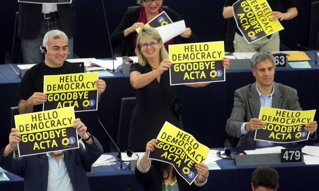 The European Parliament rejects ACTA anti-piracy treaty The European Parliament rejects ACTA anti-piracy treaty