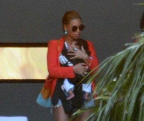 Beyonce Baby Blue on Beyonce Baby Blue Ivy Uncovered  The First Pictures Of Jay Z   Beyonce