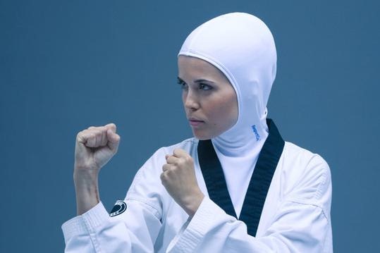 Muslim female athletes compete in hijab Muslim female athletes compete in hijab