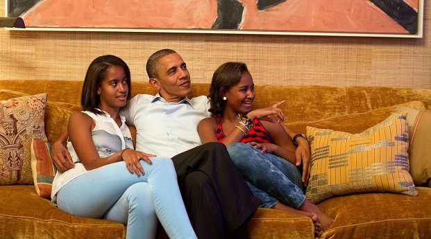 President Obama watches first ladys speech in democratic convention with family President Obama watches first ladys speech in democratic convention with family