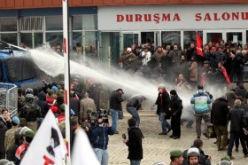Turkey’s Coup-plot trial the end after almost five years in Istanbul with protests / Ergenekon Trial News, Protesters clash with police video item-thumbnail