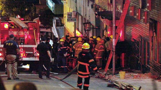 Firefighters try to put out a fire at a nightclub in Santa Maria, 550 Km from Porto Alegre, southern Brazil on January 27, 2012. The death toll climbed to 150 early Sunday as firefighters searched the charred remains of the establishment, television Globo reported. Brazilian President Dilma Rousseff interrupted her visit to Chile. Firefighters try to put out a fire at a nightclub in Santa Maria, 550 Km from Porto Alegre, southern Brazil on January 27, 2012. The death toll climbed to 150 early Sunday as firefighters searched the charred remains of the establishment, television Globo reported. Brazilian President Dilma Rousseff interrupted her visit to Chile.