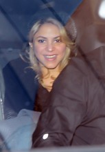 New mum Shakira leaves hospital with her new baby Milan and partner Gerard Pique / Showbiz News item-thumbnail