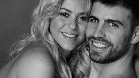Shakira gave birth to a baby boy father FC Barcelona footballer Gerard Pique very happy item-thumbnail
