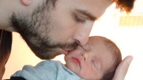 First pictures of Shakira and Barcelona footballer Pique’s new baby Milan / Showbiz News item-thumbnail