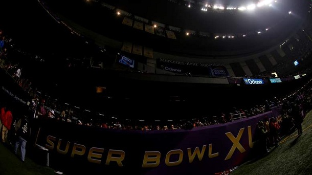 NEW ORLEANS, LA - FEBRUARY 03: A general view of the Superdome after a sudden power outage in the second quarter during Super Bowl XLVII at the Mercedes-Benz Superdome on February 3, 2013 in New Orleans. NEW ORLEANS, LA - FEBRUARY 03: A general view of the Superdome after a sudden power outage in the second quarter during Super Bowl XLVII at the Mercedes-Benz Superdome on February 3, 2013 in New Orleans.