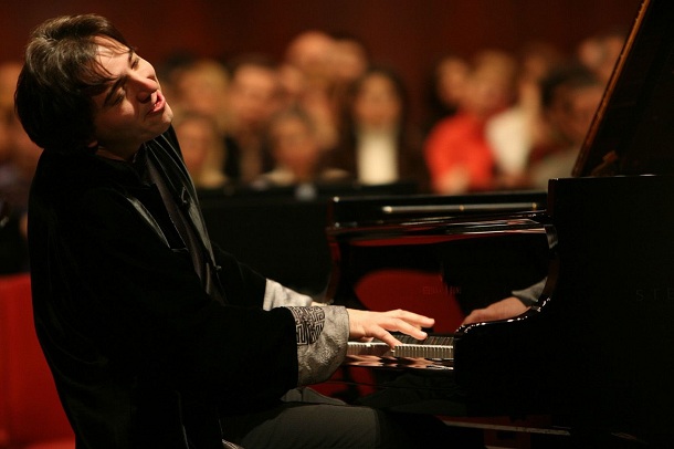 Fazil-Say-Turkish-pianist-Sentence-10-Month-Jail