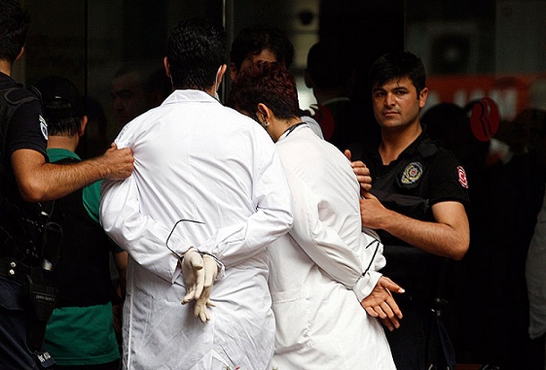 The doctors who help the injured people were arrested The doctors who help the injured people were arrested