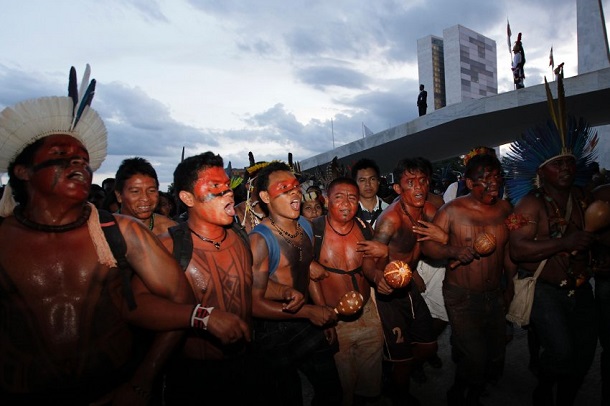 http://www.nationalturk.com/en/wp-content/uploads/2013/08/Brazilian-Tribes-Protests.jpg