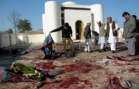 Police clears blood from suicide bombing site in Pakistan: File Pic