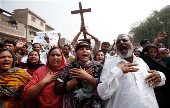 Christians in Pakistan protesting suicide bombing on church. 