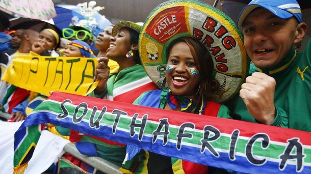 People sing and dance at official memorial service for Mandela in Johannesburg People sing and dance at official memorial service for Mandela in Johannesburg