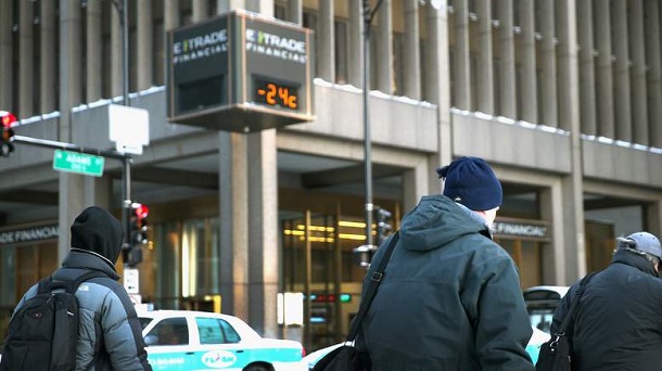 Sub-Zero Temperatures Put Chicago Into Deep Freeze Sub-Zero Temperatures Put Chicago Into Deep Freeze