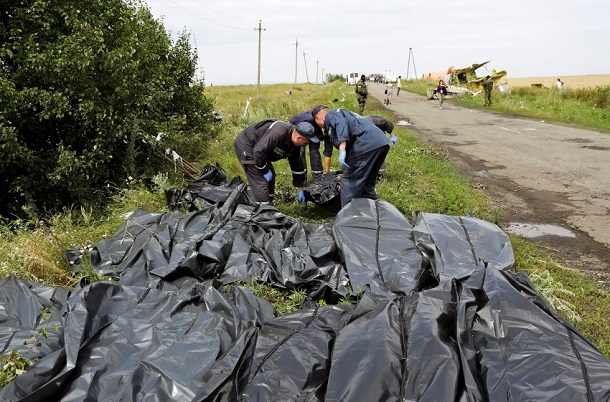 Malaysia Airlines plane crashes in eastern Ukraine Malaysia Airlines plane crashes in eastern Ukraine