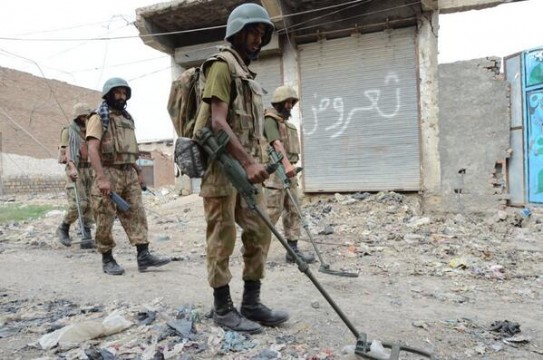 Pakistan soldiers searching IEDs in North Waziristan. File Pic