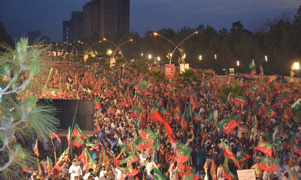 PTI workers marching towards Islamabad. 