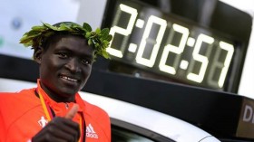 Dennis Kimetto of Kenya Set New Impressive World Marathon Record in Berlin / Africa News item-thumbnail