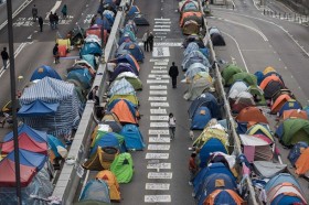 Democracy Movement: Police in Hong Kong admits encampment of protesters / Breaking News item-thumbnail