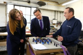 Ukip success in Rochester:Right-wing populist drift PM Cameron in cornered / UK News item-thumbnail