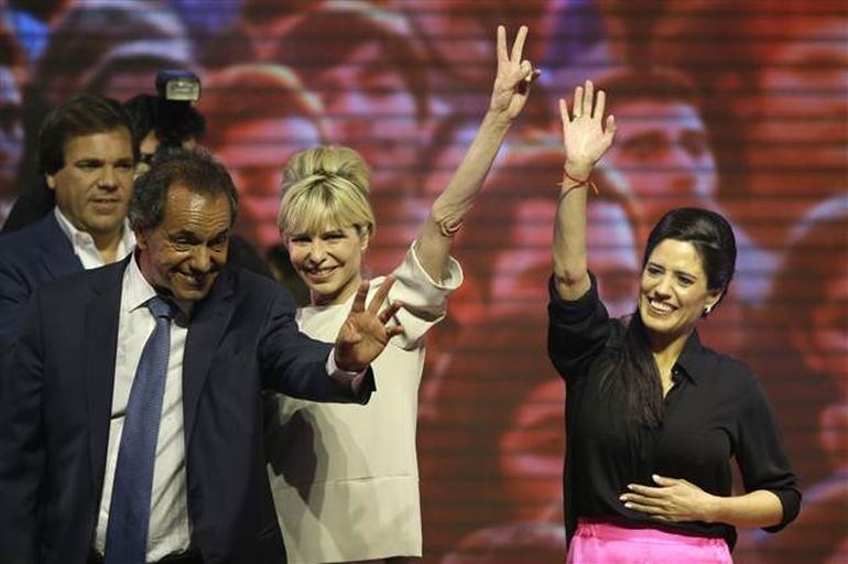 Argentina presidential race going to runoff