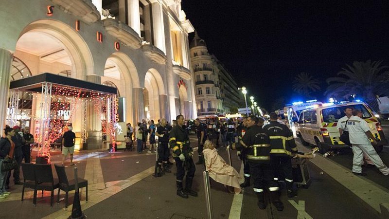 At least 84 dead as truck crashes into crowd in France item-thumbnail