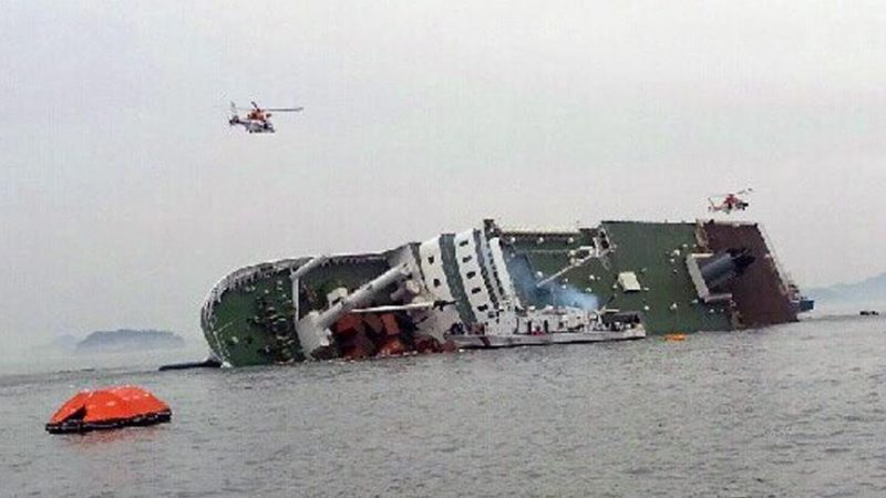 Philippines: Passenger boat with 251 on board capsizes item-thumbnail