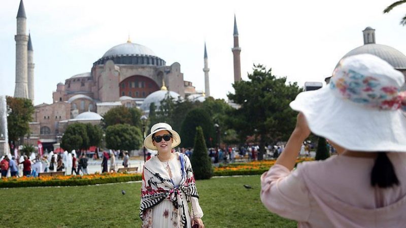 Turkey welcomes 1.46M foreign visitors item-thumbnail