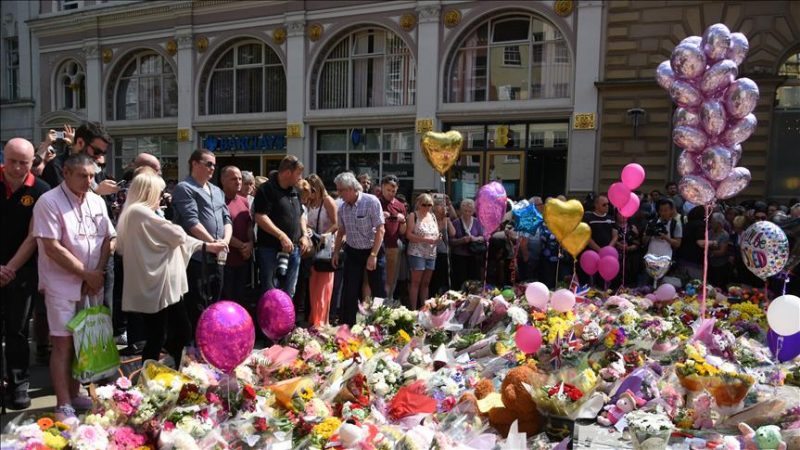 Memorial service commemorates Manchester arena victims item-thumbnail