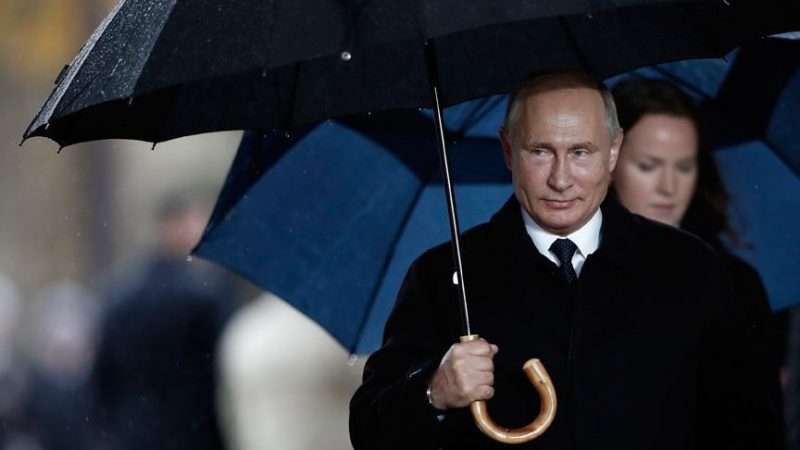 Putin backs idea of forming unified European army Putin backs idea of forming unified European army