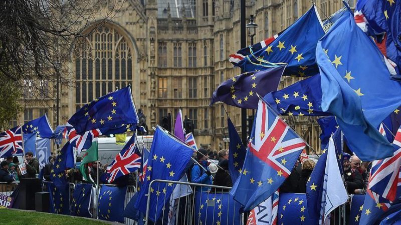 EU says risk of no-deal on Brexit imminent item-thumbnail