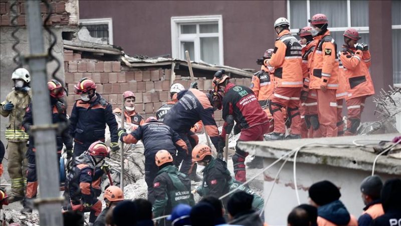 Another rescued from Istanbul building collapse item-thumbnail